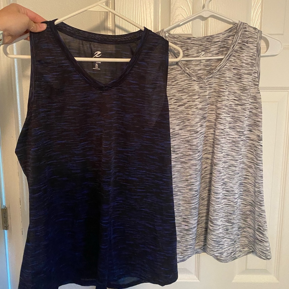 Walmart tank top bundle (4 TANKS!)